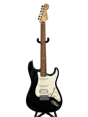FENDER PLAYER STRATOCASTER HSS - BLACK (EXCELLENT CONDITION)