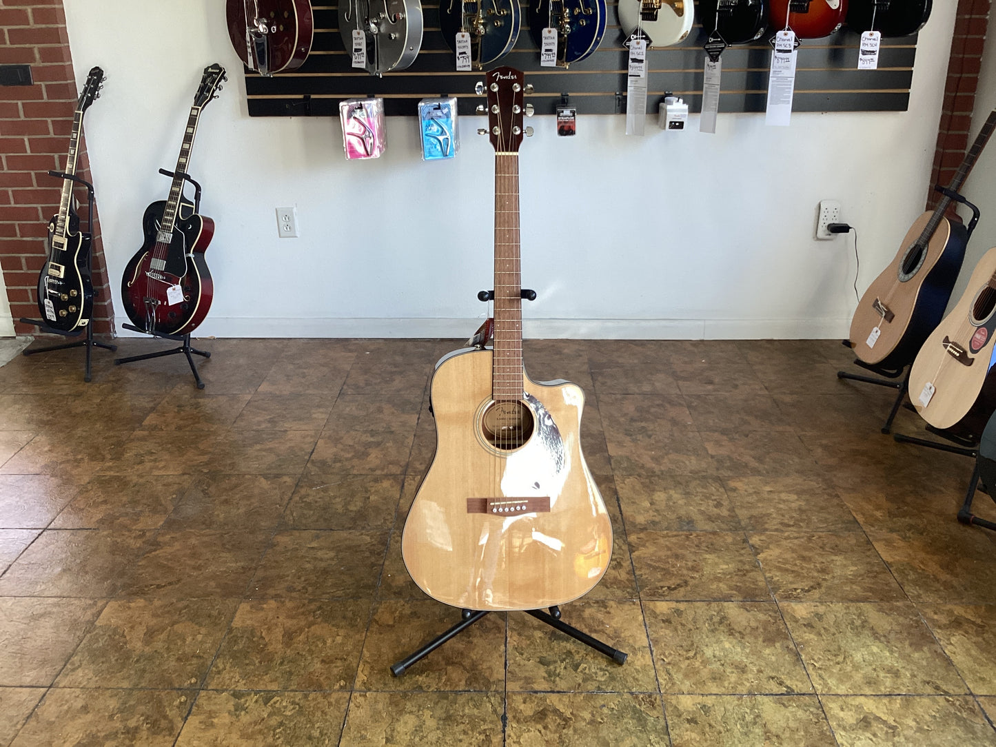 FENDER CD-140SCE ACOUSTIC GUITAR